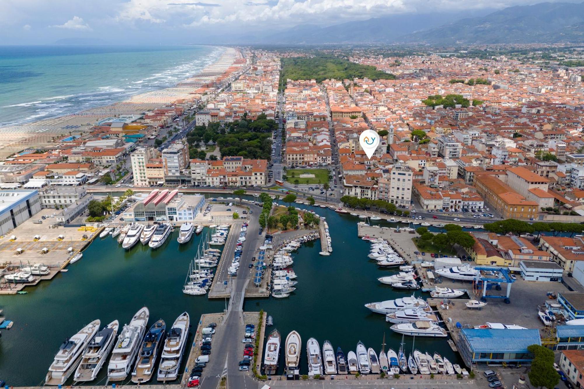 Suite Ondina Viareggio Apartments Екстериор снимка