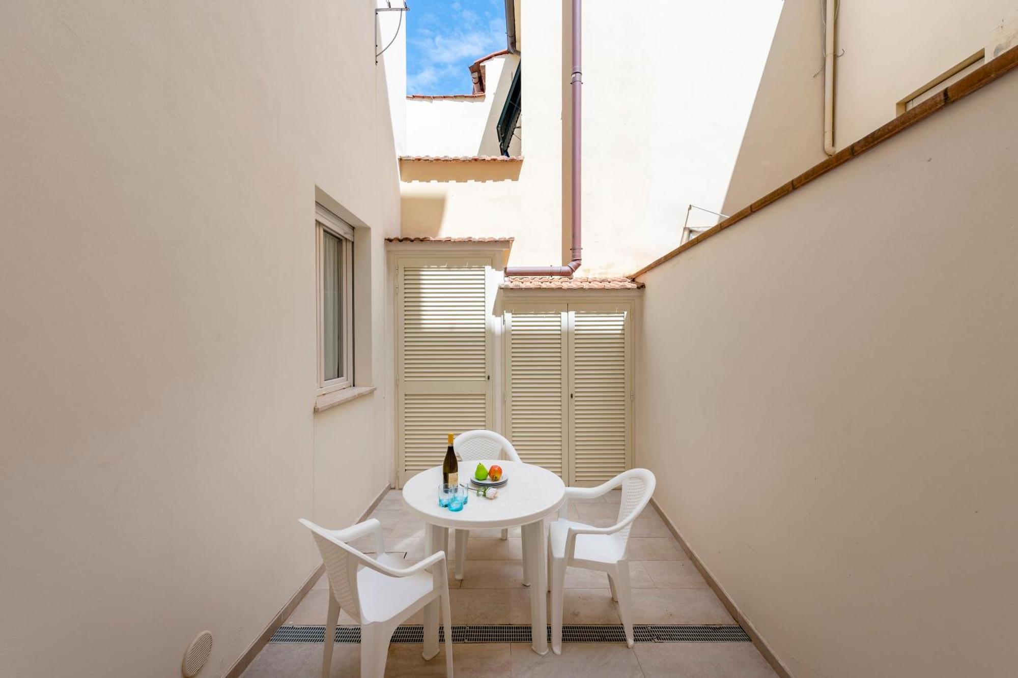 Suite Ondina Viareggio Apartments Екстериор снимка