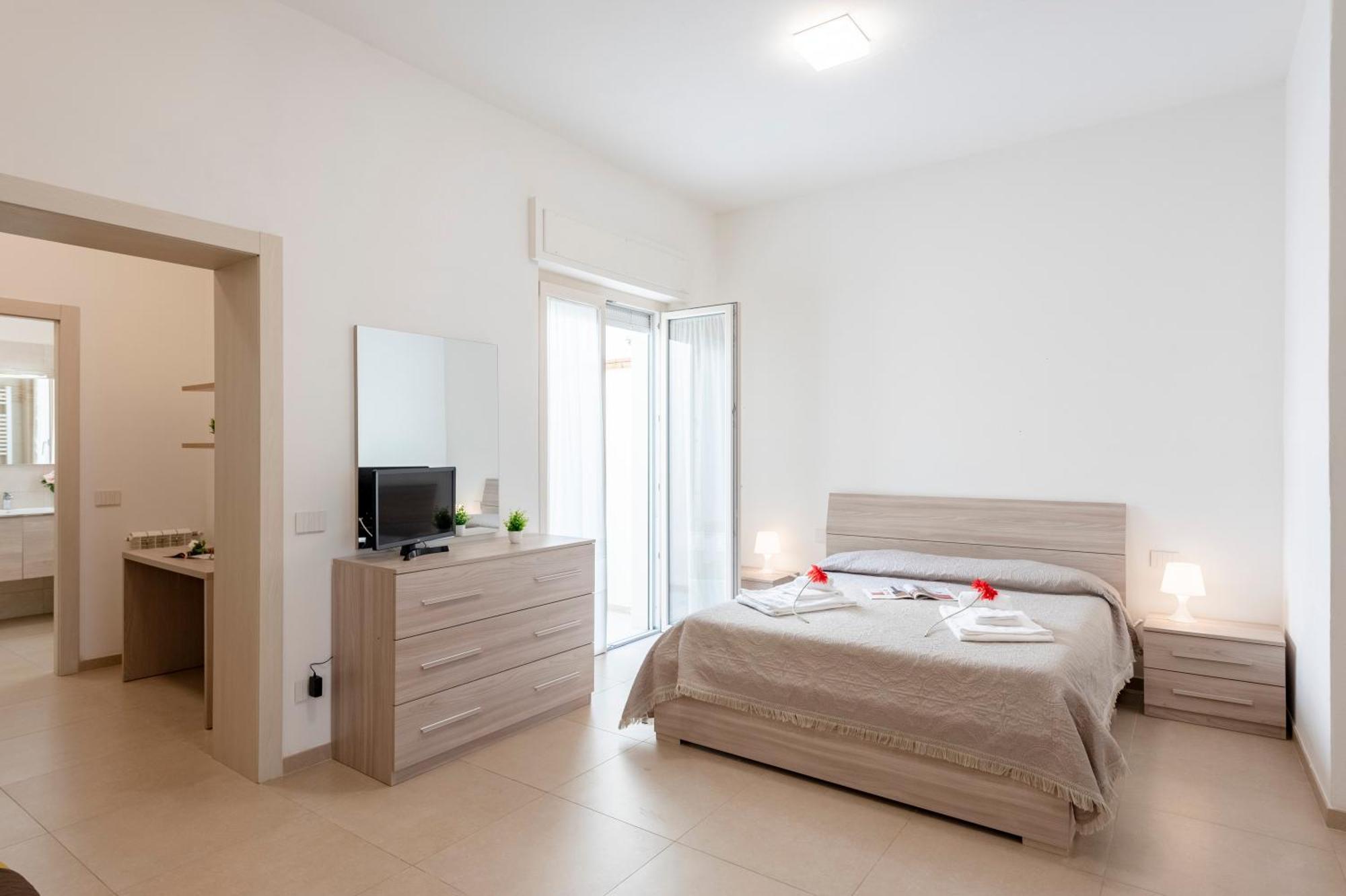Suite Ondina Viareggio Apartments Екстериор снимка