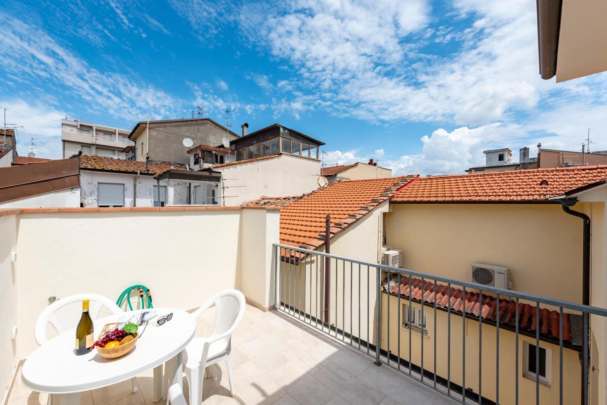 Suite Ondina Viareggio Apartments Екстериор снимка
